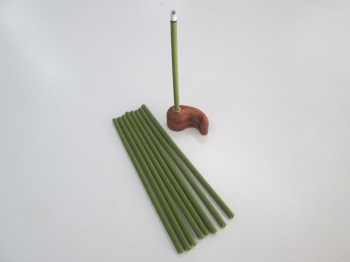 wooden-holder-for-incense-tube-002